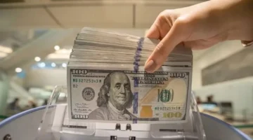 الدولار يسجل أفضل أداء أسبوعي منذ عام 2024 تزامنا مع صعود النفط